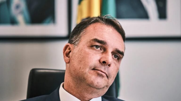 Candidatura de Flávio Bolsonaro ‘derrete’