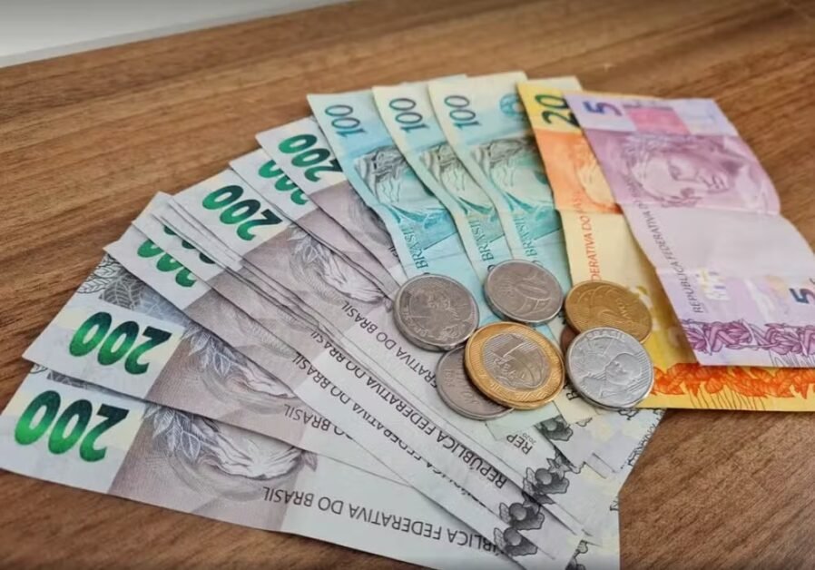 Dinheiro esquecido: governo já transferiu parte dos recursos para uso no Desenrola 2.0; brasileiros ainda podem recuperar quase R$ 5 bilhões