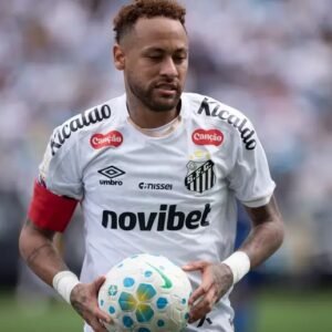 Após ser anunciado na Copa, Neymar ficará fora de jogos do Santos para tratar lesão