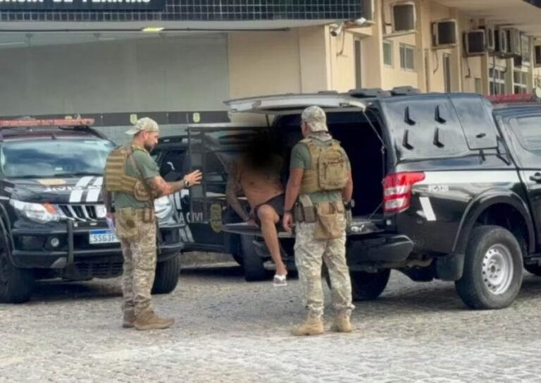 Polícia