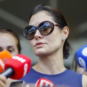 Michelle quebra silêncio sobre Flávio Bolsonaro em vídeo: “Me humilhou”