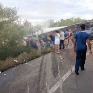 Vítimas de acidente com 16 mortos eram da mesma família e retornavam de festa de aniversário