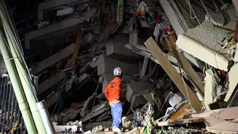 Quanto tempo uma pessoa pode sobreviver sob os escombros após um terremoto?