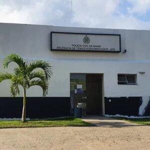 Filho barbeiro mata pai acidentalmente durante discussão em barbearia