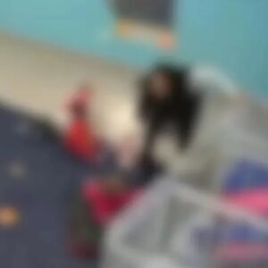 Funcionária investigada por agredir bebê em creche é achada morta