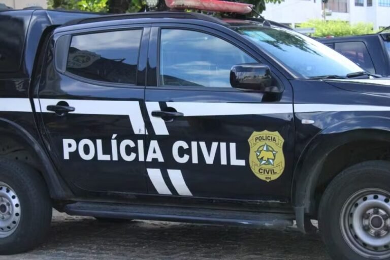 Polícia