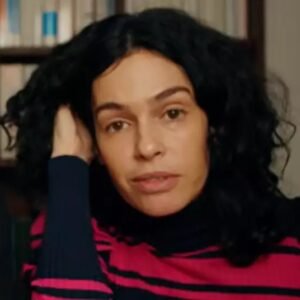 Maria Flor revela que terminou namoro porque ex não escovava os dentes: ‘Ele comia maçãs’