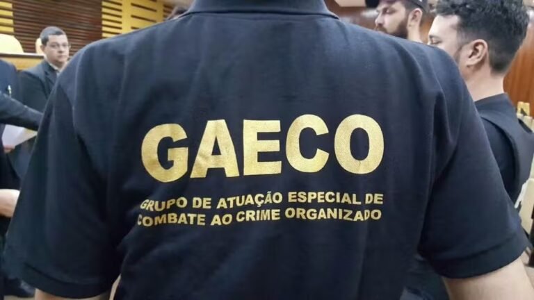 Operação do MP mira rede de financiamento do PCC e atuação em ‘tribunais do crime’