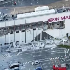 Terremoto de magnitude 7,1 atinge o Japão; shopping desaba e deixa pessoas presas nos escombros