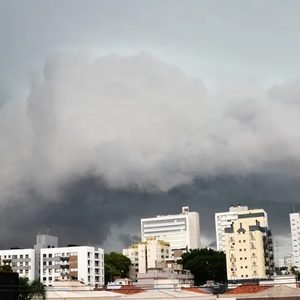 Fenômeno ‘cavado’ traz chuva forte para seis estados do Brasil