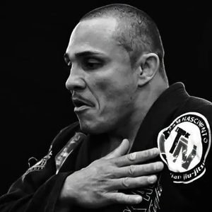 Lutador tetracampeão mundial de jiu-jitsu morre em acidente de moto