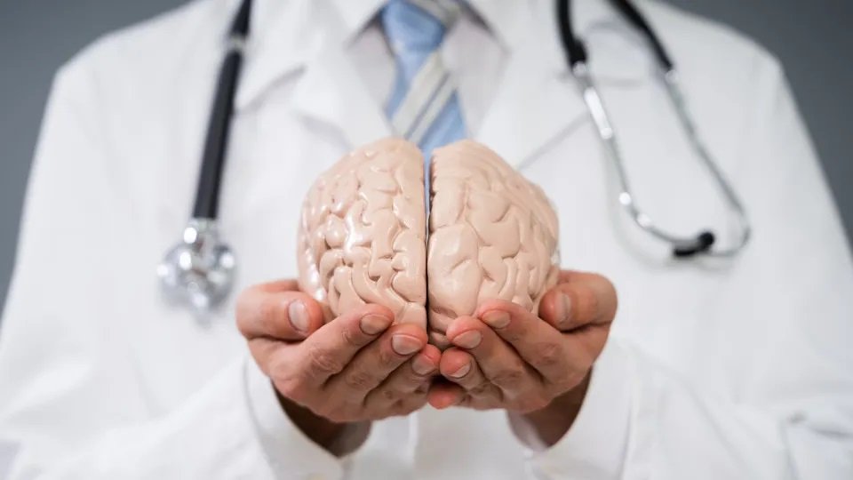 Neurologistas alertam para hábito que envelhece o cérebro mais depressa
