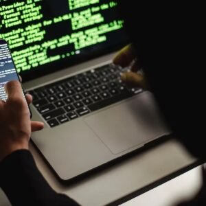 Salários de até R$ 53 mil e falta de profissionais: veja as 10 profissões mais valorizadas da tecnologia