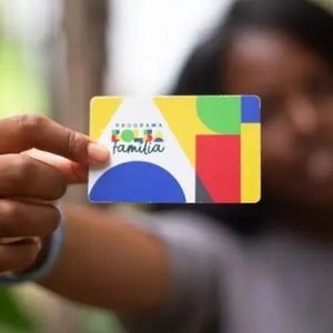 Nova pesquisa mostra como ficou a intenção de voto em Lula entre beneficiários do Bolsa Família após reajuste
