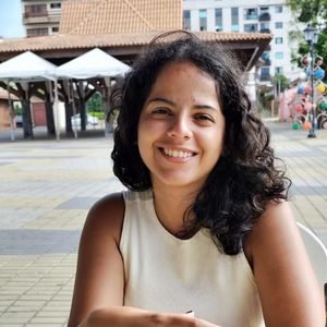 Mãe de mulher morta após hospital diagnosticar crise de ansiedade diz que filha tinha planos de viver nos EUA
