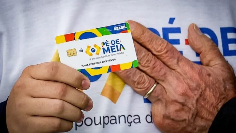 Pé-de-Meia começa a pagar sexta parcela a estudantes