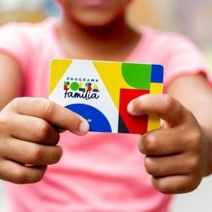 Reajuste do Bolsa Família tende a impulsionar atividade econômica, diz Ministério da Fazenda