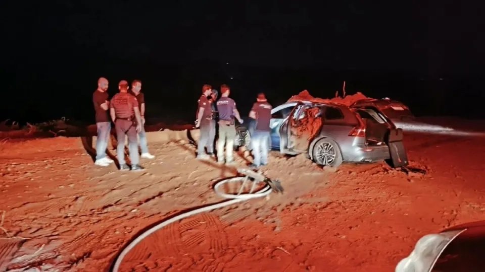 Carro queimado